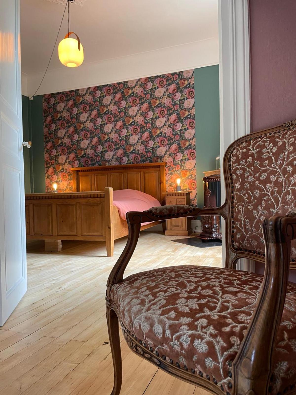 Bed and Breakfast Domaine La Rose Caylus Esterno foto